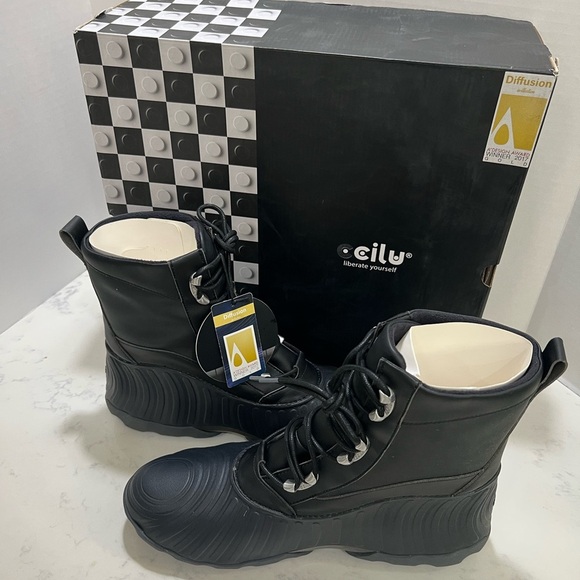 Ecilu Black Lace-Up Boots - Picture 2 of 12